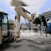 Экскаватор с гидромолотом JCB 4CX Экскаватор с гидромолотом JCB 4CX