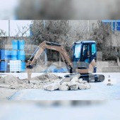Экскаватор с гидромолотом Kubota U25-3
