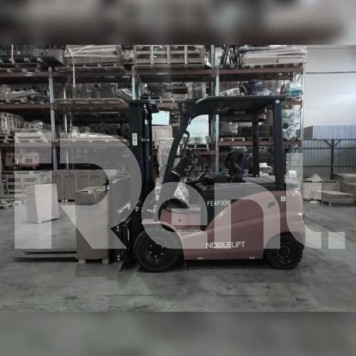 Вилочный погрузчик Noblelift FE4P30N Вилочный погрузчик Noblelift FE4P30N