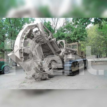 Траншейная экскаватор ЧТЗ ETR-204 (Т-130) Траншейная экскаватор ЧТЗ ETR-204 (Т-130)