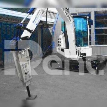 Экскаватор с гидромолотом TEREX TC35 Экскаватор с гидромолотом TEREX TC35