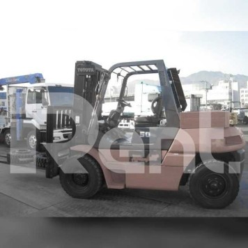 Вилочный погрузчик Toyota FD50 Вилочный погрузчик Toyota FD50